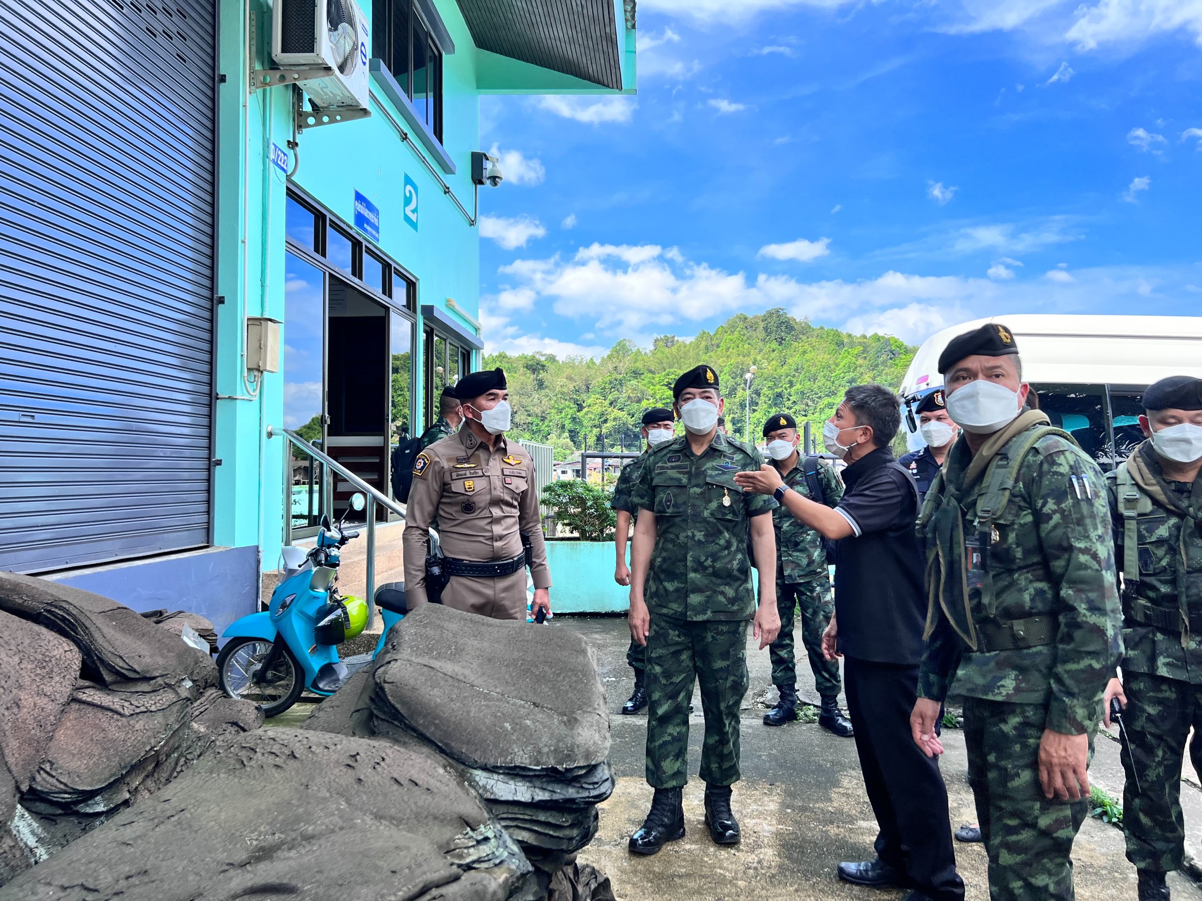 มทภ.4  ตรวจเยี่ยมบำรุงขวัญ กองกำลังป้องกันชายแดนระนอง