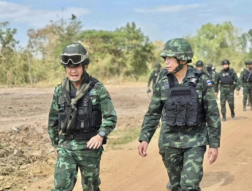 ผบ.ทหารสูงสุดลงพื้นที่สระแก้ว ชื่นชมกองกำลังบูรพา ปฏิบัติภารกิจเข้มแข็ง ปกป้องอธิปไตยชายแดน