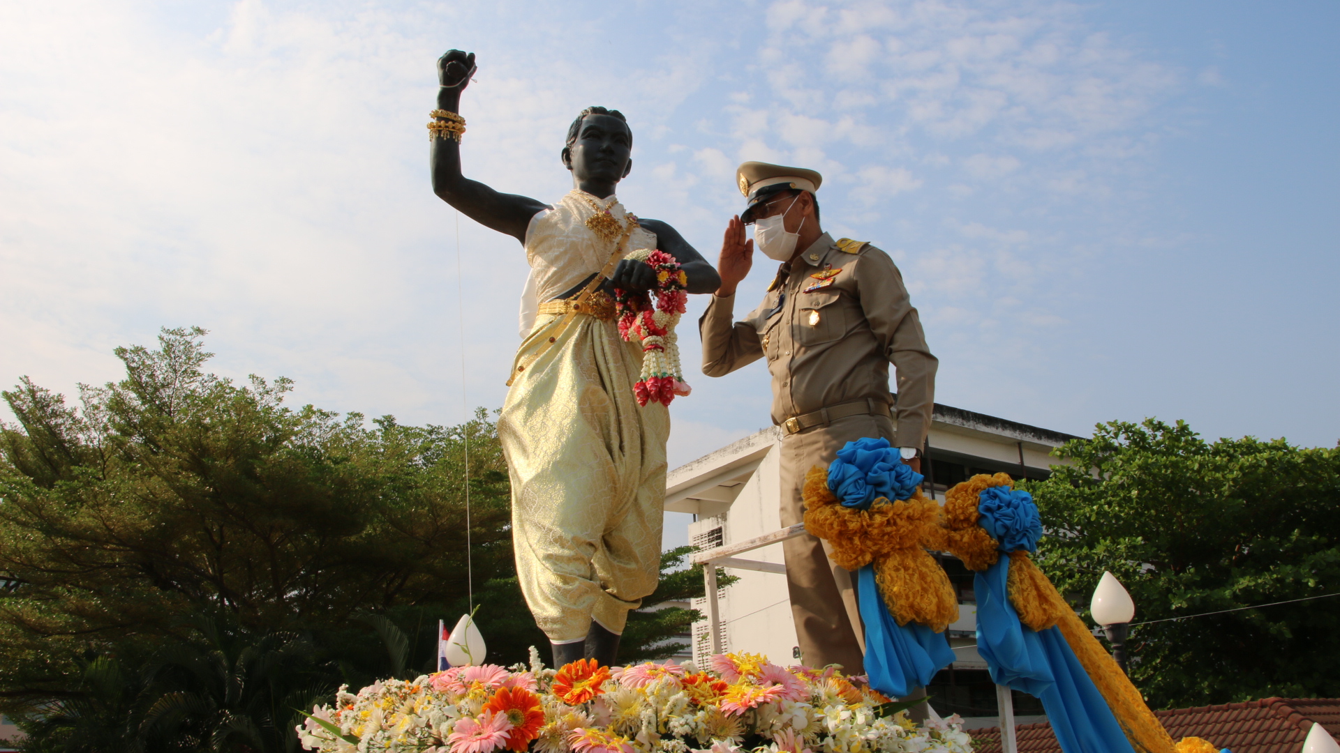ชาวโคราช ร่วมพิธีรำลึกถึงวีรกรรม นางสาวบุญเหลือ กล้าหาญเด็ดเดี่ยว เสียสละ เพื่อกอบกู้เมืองนครราชสีมา