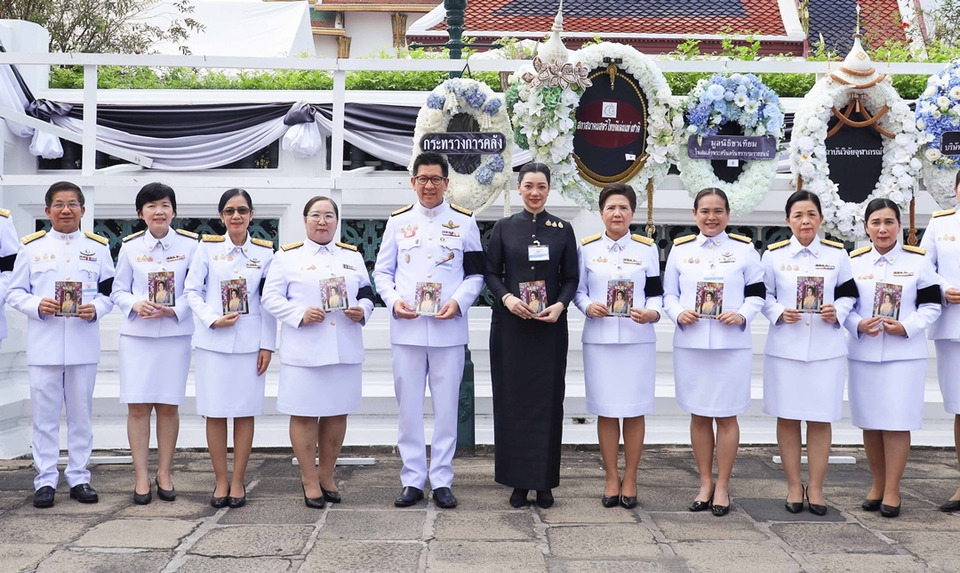 ออมสิน ร่วมกับกระทรวงการคลังเป็นเจ้าภาพพระพิธีธรรมสวดพระอภิธรรม สมเด็จพระบรมราชชนนีพันปีหลวง 