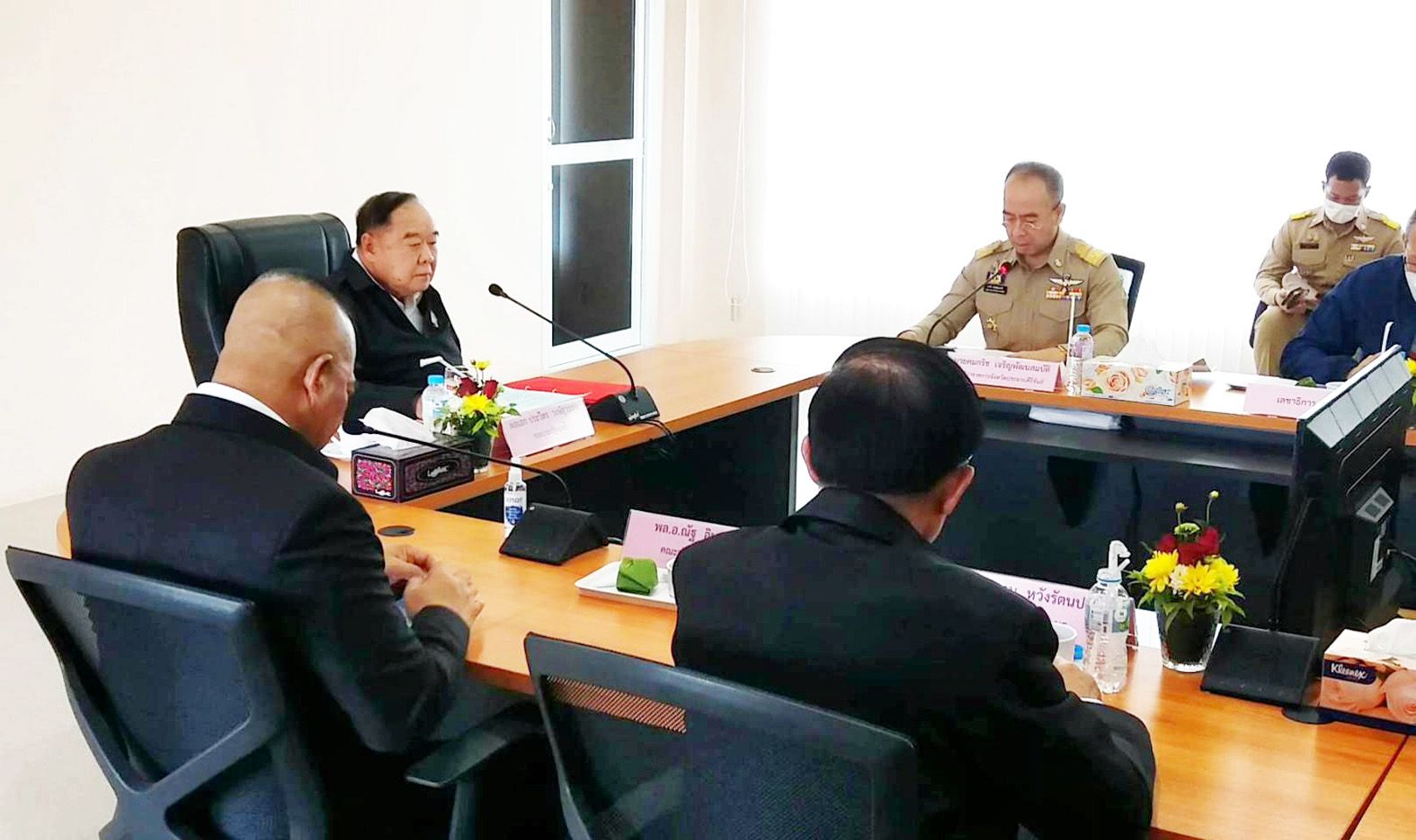"ประวิตร"ลงพื้นที่ประจวบ-เพชรบุรีสั่งคุมเข้มแผนการใช้น้ำให้เพียงพอตลอดหน้าแล้ง