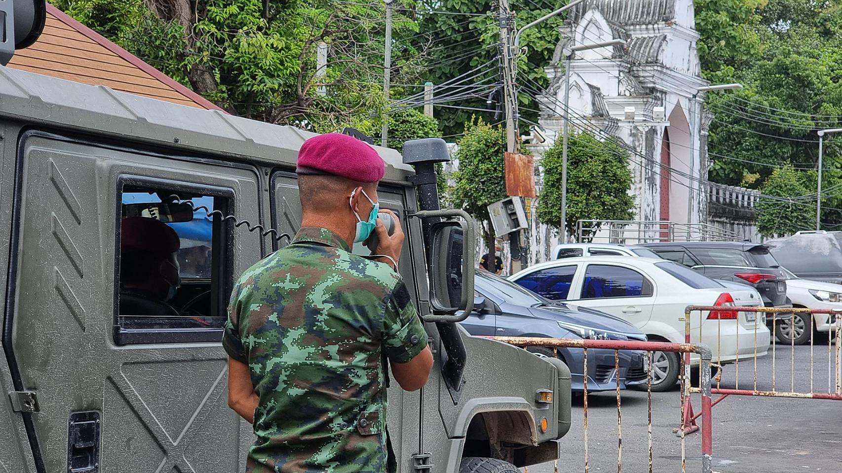 ศบค.นสศ. จัดรถประชาสัมพันธ์เคลื่อนที่ ในนามกองทัพบก สร้างการตระหนักรู้โควิด 19 แก่ประชาชน 