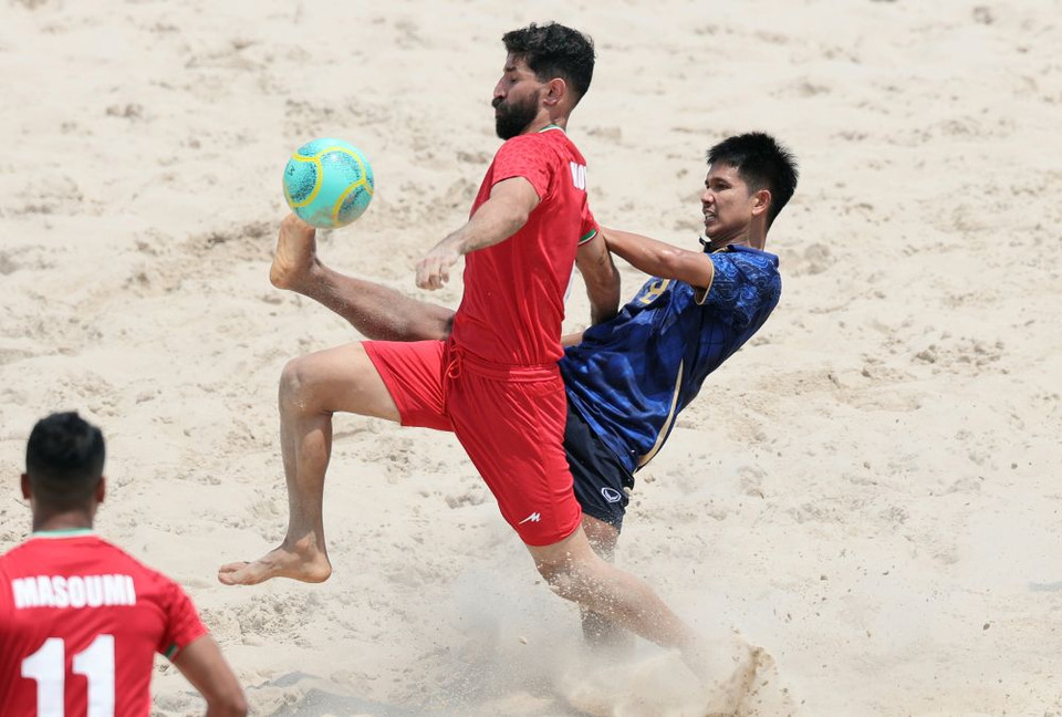 "นที จีปน" ยิงประตูตีไข่แตกบอลชายหาดไทย ก่อนพ่าย อิหร่าน 1-13 ประตู ศึกเอเชียนบีชเกมส์ ครั้งที่ 6