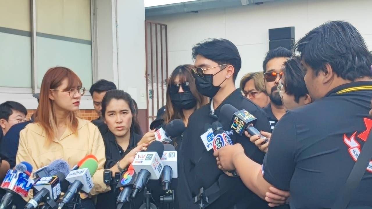 ทีมกันจอมพลังพาคู่รักนักศึกษาถูกแก๊งโอริโอทำร้ายคาคอนโดในพื้นที่คลองหลวงเข้าแจ้งความ