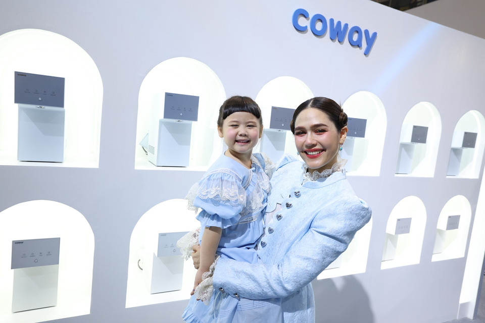 โคเวย์ กับ ‘แม่ชม - น้องเกล’ชวนยกบ้านสู่คุณภาพชีวิตที่ดีกว่า กับแคมเปญ ‘โคเวย์ยกบ้าน’