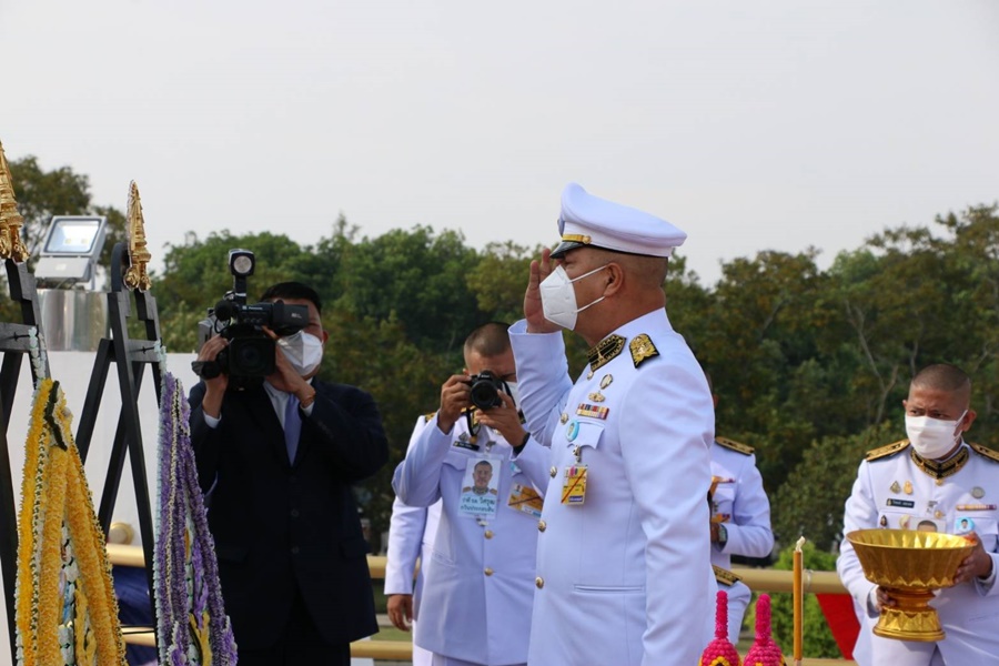 องคมนตรี ผู้แทนพระองค์วางพวงมาลาถวายราชสักการะ ร.5 ป้อมพระจุลจอมเกล้า