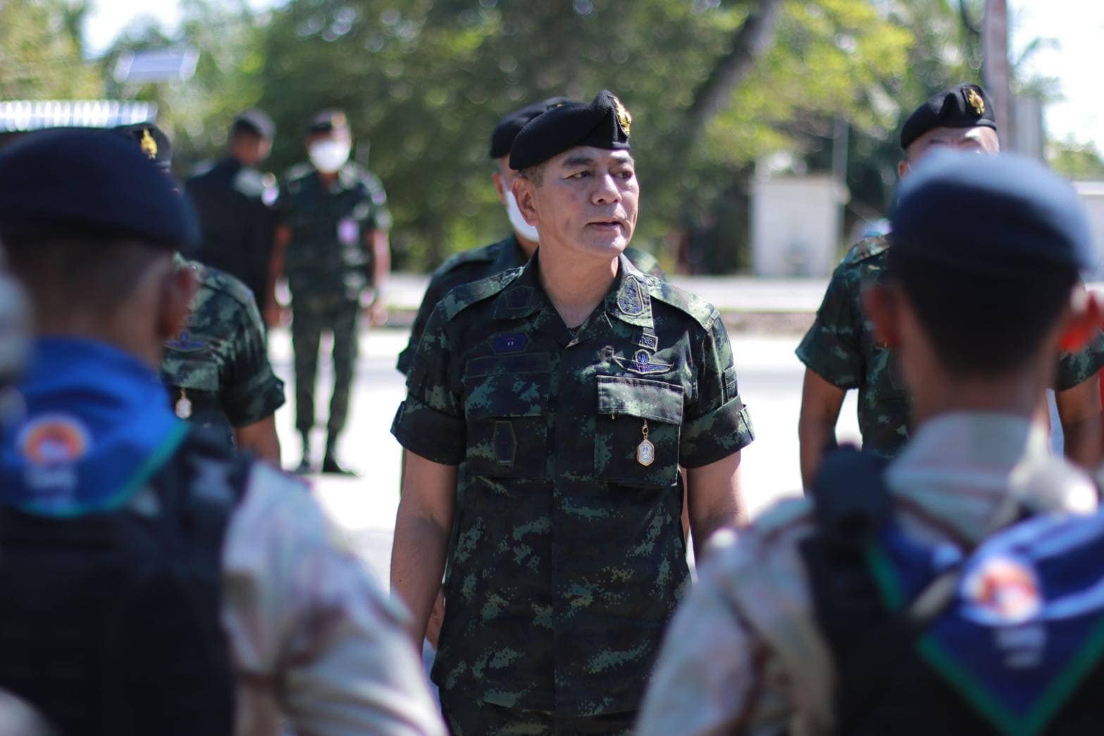"แม่ทัพภาค 4 " ตรวจเยี่ยมด่านความมั่นคง ปัตตานี สั่งเข้มรักษาความปลอดภัยรับเลือกตั้ง  เฝ้าระวังเหตุก่อกวน พื้นที่เสี่ยงป้องกันซ้ำรอย ปี64 
