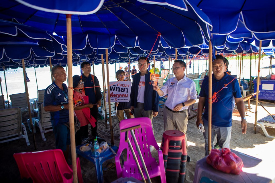 พัทยาเดือด! "อิทธิวัฒน์" ค่ายส้มบุกชายหาด ลั่นรื้อระบบที่จอดรถ-กวาดล้างคนเร่ร่อน
