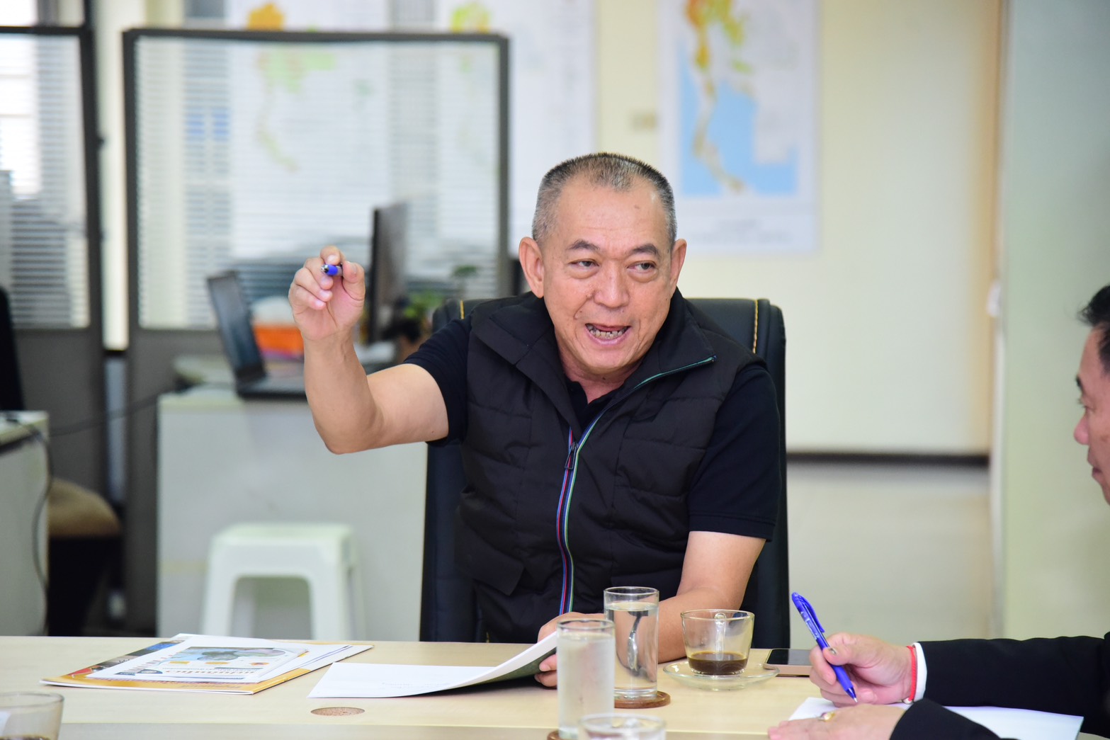 “เฉลิมชัย” ตรวจเยี่ยมการปฏิบัติงานติดตามสถานการณ์แผ่นดินไหว พร้อมส่งความห่วงใยให้จนท.-ปชช ปลื้ม ชาวทส.เป็นหนึ่งเดียว 