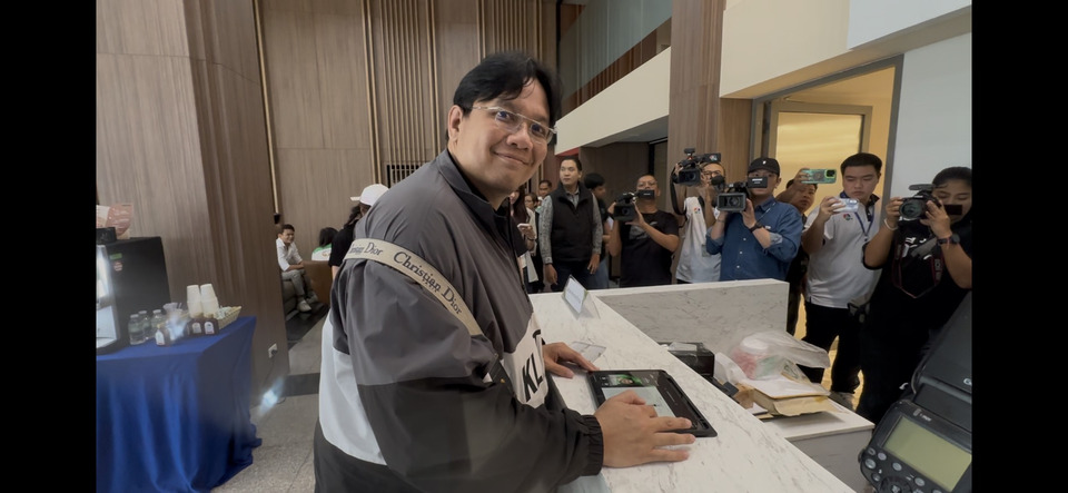 ‘ไผ่ ลิกค์’ เข้าพรรคกล้าธรรมแล้ว โวลั่น 50 ที่นั่ง หลังเห็นโพลเรียลไทม์ ‘ธรรมนัส’ จ่อแถลงท่าทีคืนนี้