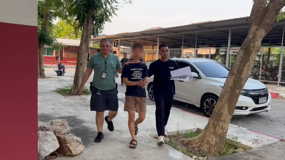 รวบพนักงานคาเฟ่หนุ่มเมียนมา แอบถ่ายลูกค้าหญิงในห้องน้ำกว่า 30 คลิป คาดส่งขายกลุ่มลับ 