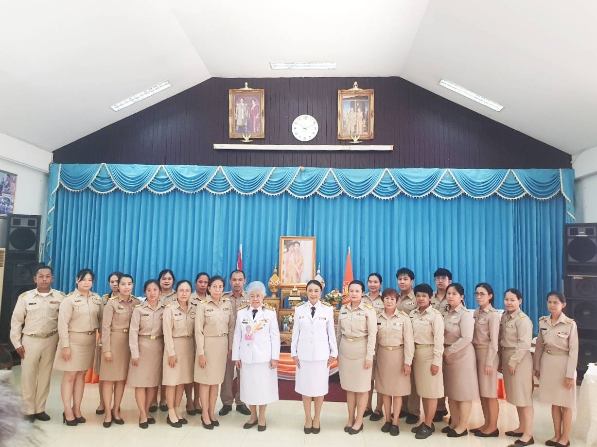 "ในหลวง" โปรดเกล้าฯพระราชทาน สิ่งของเครื่องอุปโภคบริโภค และเวชภัณฑ์ทางการแพทย์ แก่สถานสงเคราะห์ต่าง ๆ เนื่องในโอกาสวันคล้ายวันประสูติ เจ้าฟ้าพัชรกิติยาภา 