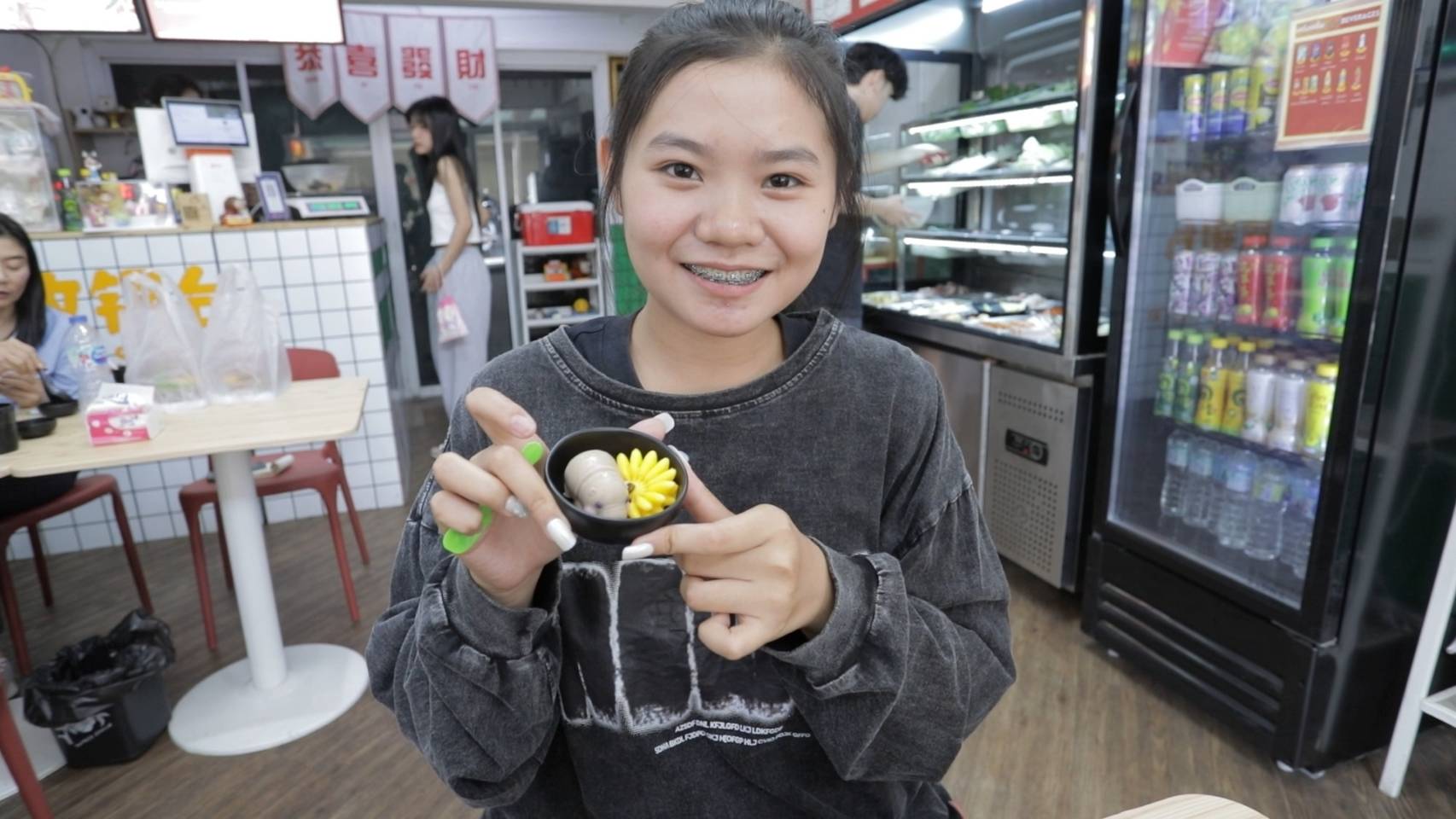 ร้านอาหารขอนแก่น ยกกองทัพวุ้นหมูเด้งและผองเพื่อน ให้บริการลูกค้าแบบเต็มอิ่มเอาใจแฟนคลับหมูเด้งเต็มที่