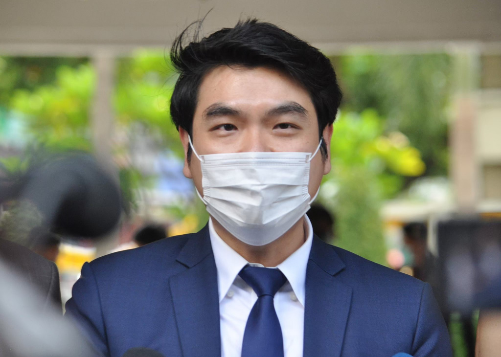 "ปิยบุตร" โพสต์จับตาศาลรธน. ปิดประตูปฏิรูปสถาบันฯ  ยกกรณีสหรัฐฯ ขู่ระวังสงครามกลางเมือง