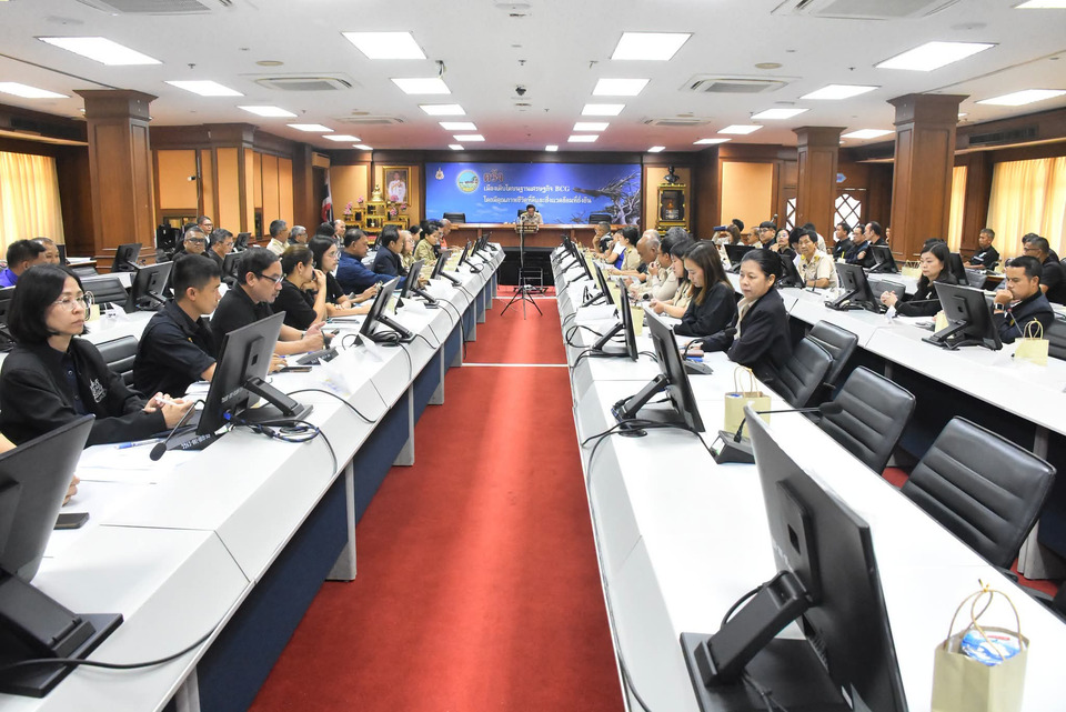 ตรังเร่งรับมือฝนหนัก ประชุม ปภ.จังหวัด เตรียมแผนป้องกันน้ำท่วมปี 69