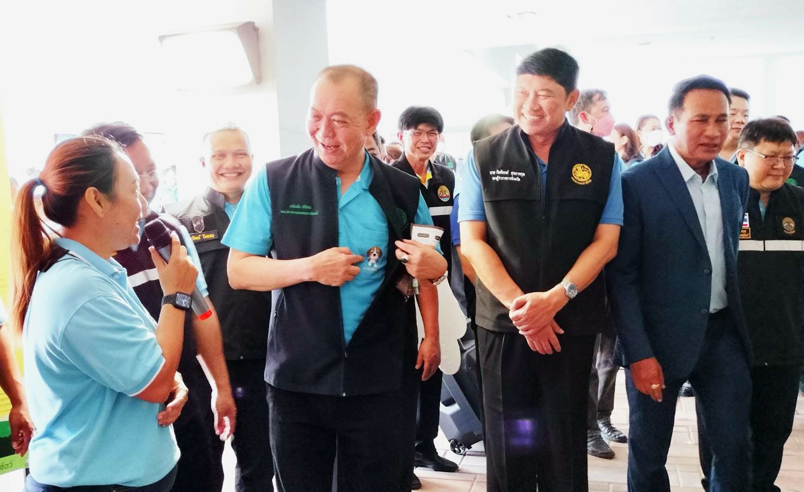 "เฉลิมชัย"เปิดงานรณรงค์ป้องกันโรคและเสริมสร้างสุขภาพสัตว์ที่ประจวบ
