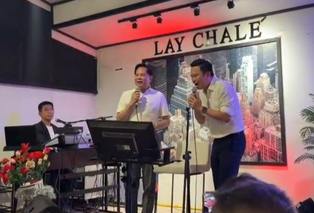 “พีระพันธุ์” ลุยนำทัพ รทสช.ไปต่อ จับไมค์ ร้องเพลง “ศรัทธา” ปลุกสมาชิกพรรคเดินหน้าสู้ 