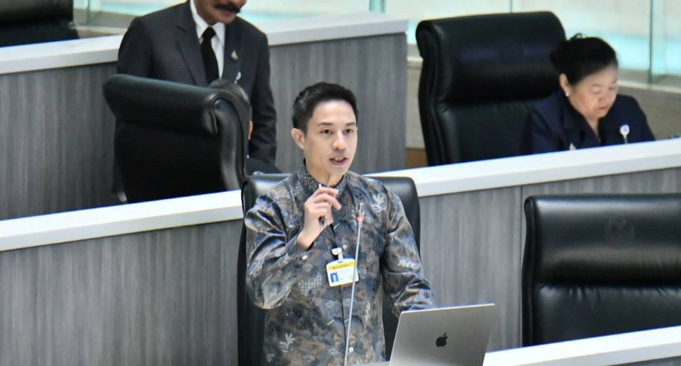 สว.รุมจี้ “แลนด์บริดจ์” หวั่นเอื้อนายทุน-กระทบสิ่งแวดล้อม ด้าน รมช.คมนาคม โต้ต้องปรับตัวตามโลก
