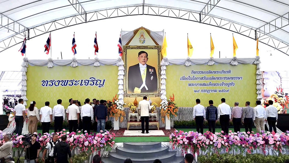 อบอุ่นทั้งเมือง! “สุชาติ ชมกลิ่น” จัดกิจกรรม “ธารน้ำใจ ปันน้ำใจ” เนื่องในวันเฉลิมพระชนมพรรษา