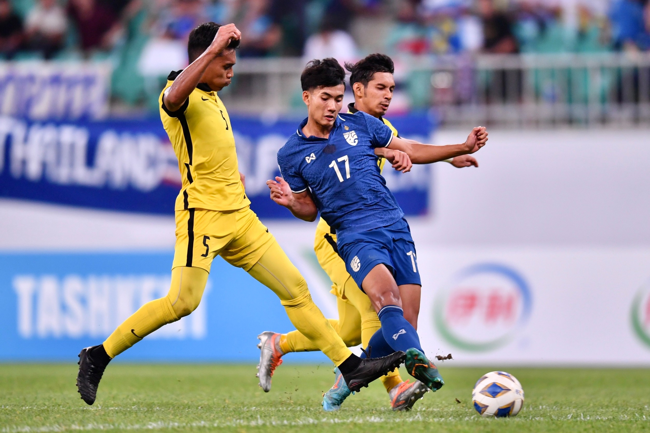 "ช้างศึกU23" อัดเสือเหลือง 3-0 โดดขึ้นจ่าฝูงกลุ่มร่วมโสมขาว