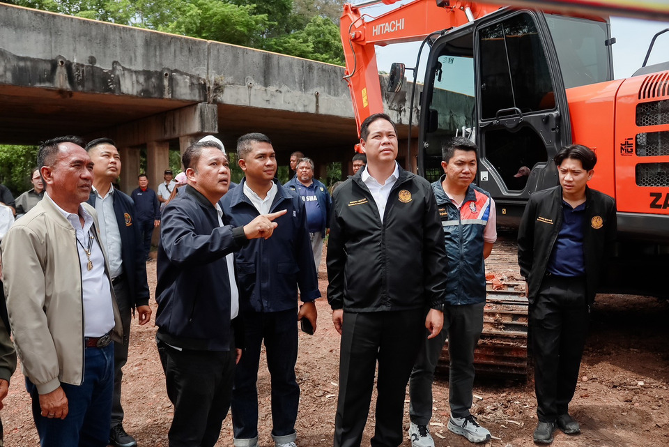 “สรรเพชญ” ลงพื้นที่พัทลุง นำเจ้าท่าติดตามขุดลอกร่องน้ำพนางตุงวันแรก สำรวจคลองลำปำ-ทะเลน้อย หนุนพัฒนาท่องเที่ยวเชิงนิเวศ