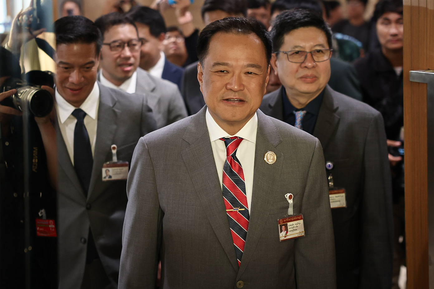 “อนุทิน” โพสต์เหตุ นทท.จีนทิ้งไทย จนธุรกิจท่องเที่ยวพังยับ เพราะ “แพทองธาร” ดันทุรังทำกาสิโน ทั้งที่ “สีจิ้นผิง” เตือนแล้ว 