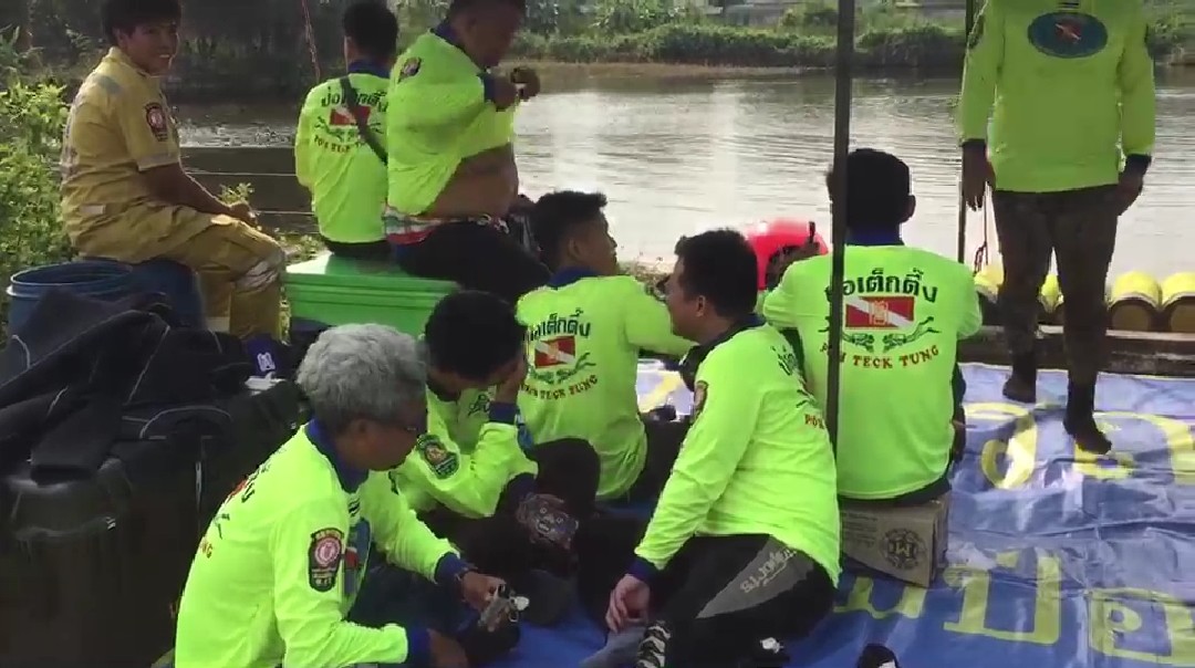 นักประดาน้ำ 40 ชีวิตรอหมายค้นลงงมหาหลักฐานเพิ่มเติม