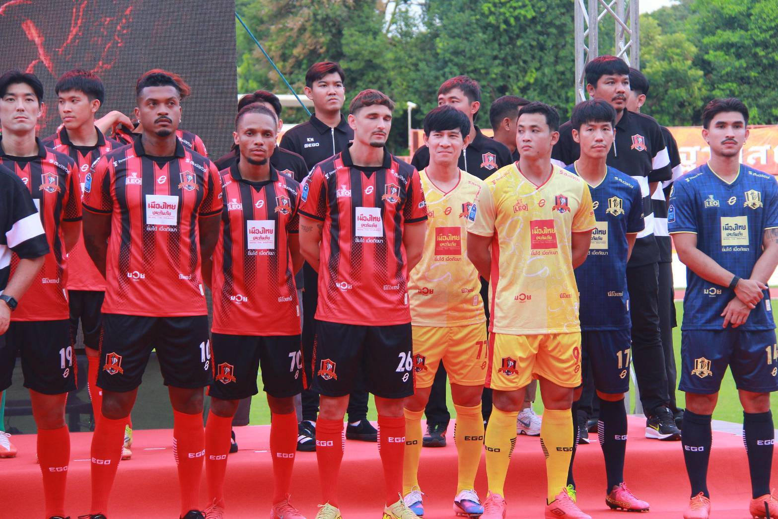ขอนแก่น ยูไนเต็ด เปิดตัวนักเตะ และทีมงานสตาฟโค้ชชุดใหญ่ ลุยไทยลีก 2 ซีซั่น 2026/27 ตั้งเป้าติดเพลย์ออฟ-ลุ้นเลื่อนชั้น 