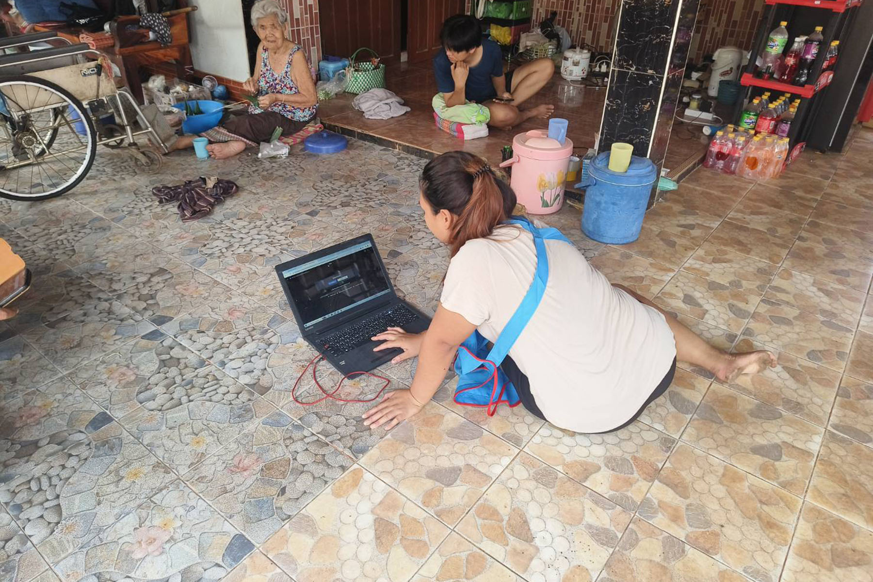 ร้องระงม!ชาวบ้านเดือดร้อนจากโจรวัยรุ่น เชื่อผลพวงจากยาบ้า 5 เม็ด  ก่อเหตุซ้ำซาก ตระเวนขึ้นบ้านขโมยทรัพย์สินสิ่งที่มีค่า
