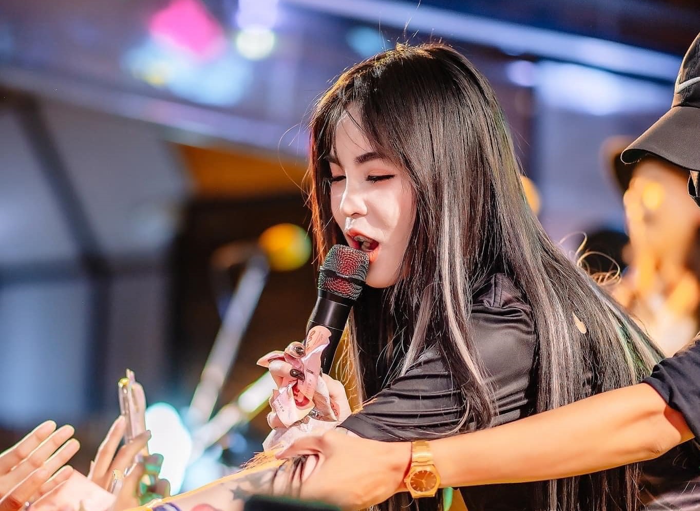 “ศาลแขวงนนทบุรี” สั่งกักขัง 2 เดือน "เนสกาแฟ ศรีนคร" ชวนเล่นหวยออนไลน์