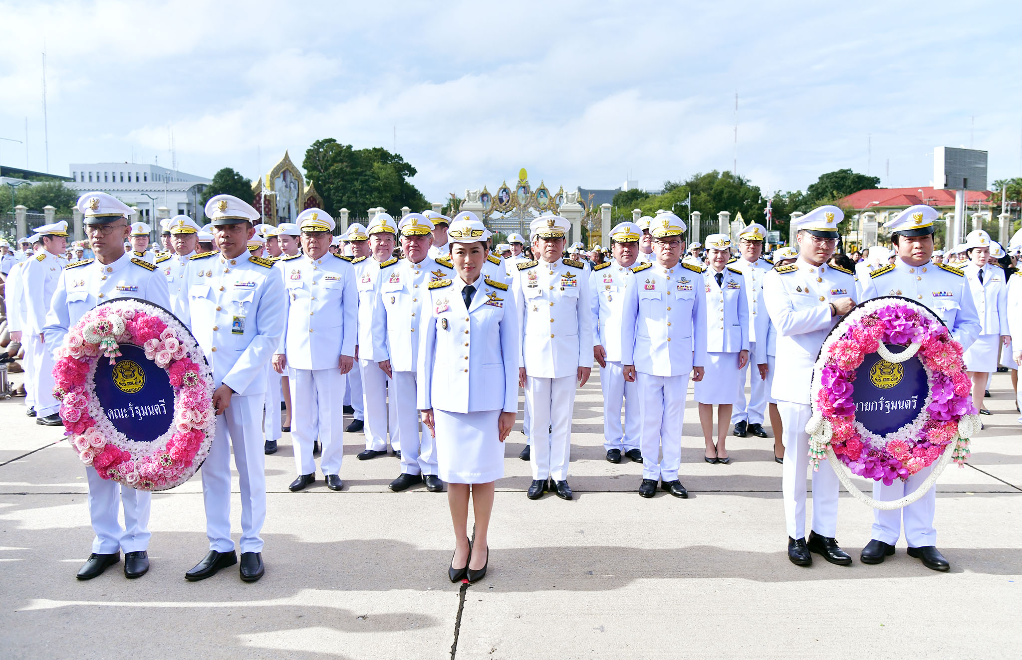 "นายกฯ" นำ ครม. วางพวงมาลาเนื่องในวันปิยมหาราช น้อมรำลึกในพระมหากรุณาธิคุณ