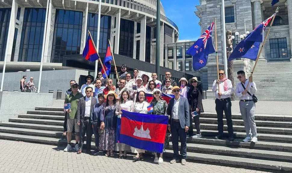 กัมพูชาดึงประเทศที่ 3 กดดันไทยหยุดยิงล้มเหลว เดินแผน 2 ระดมชาวเขมรทั่วโลก ประณามไทย แต่ทหารยังยิงต่อเนื่อง