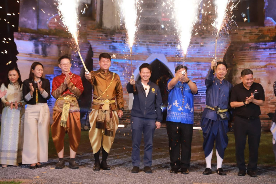 อ่างทองจัดยิ่งใหญ่ “ตำนานพระตำหนักคำหยาด เชลยโยเดีย The Musical” ย้อนประวัติศาสตร์ผ่านแสง สี เสียง