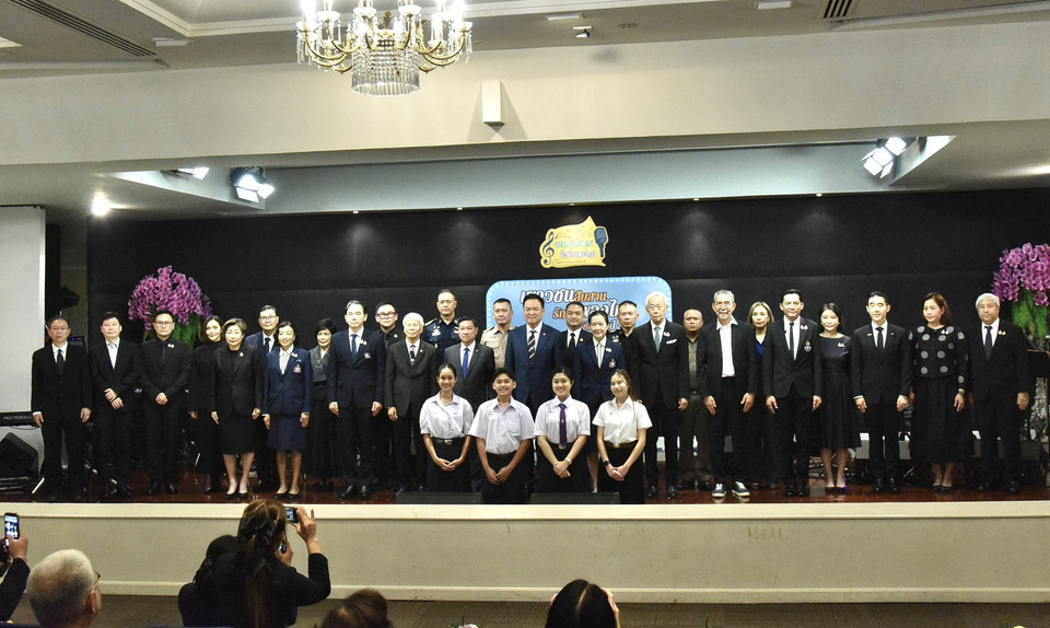 “อนุทิน” ร่วมแถลงข่าวโครงการ “เยาวชนสืบสานรักษ์เพลงไทย ฯ ” ขอภูมิใจในความเป็นไทย ยัน รบ.พร้อมส่งเสริม ก่อนโชว์เพลง “ขอพบในฝัน” 