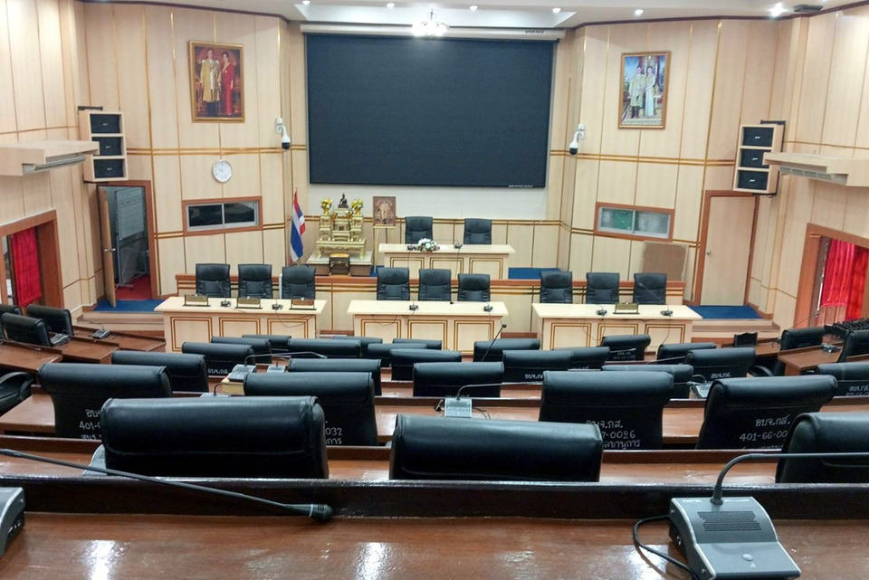 เลขาฯ อบจ.กาฬสินธุ์ชี้ สจ.3 คนลาไปต่างประเทศยังไม่ผ่านอนุมัติ ผิดระเบียบ มท.