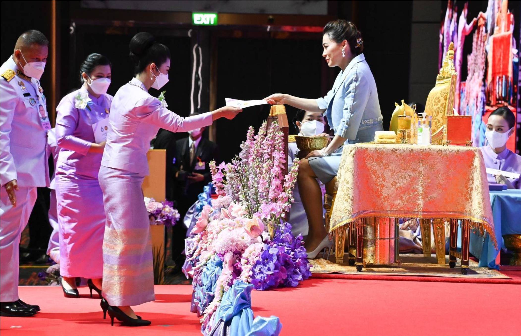 “กนกวรรณ วงศ์ทองศรี” สตรีไทยดีเด่น ปี 2565 ส่งเสริม อนุรักษ์การใช้ผ้าไทย สืบสานปณิธาน สมเด็จพระบรมราชชนนีพันปีหลวง