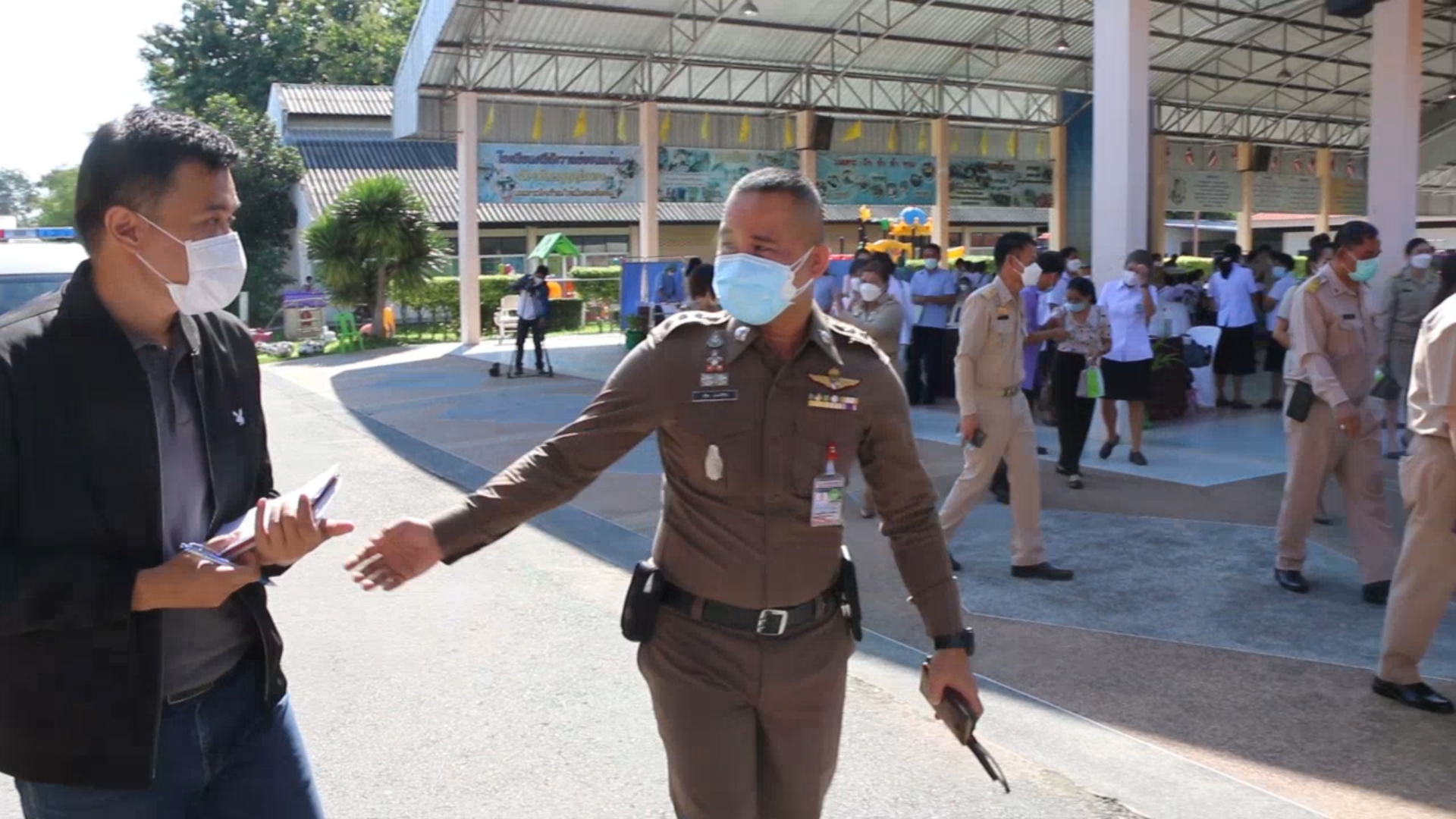 ตร.เร่งรวบรวมหลักฐาน เอาผิดคนก่อเหตุเผาชุดครุย มหาวิทยาลัยขอนแก่น