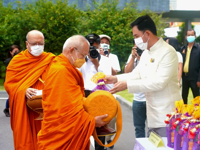 โพลสำรวจชาวพุทธเห็นความสำคัญวันอาสาฬหบูชา-เข้าพรรษา