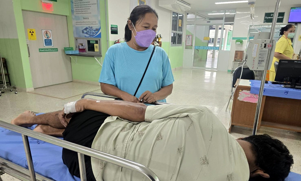 หามคู่สามีภรรยาส่ง รพ. หลังเก็บเห็ดป่ามาแกงกิน เตือนเห็ดพิษอันตรายถึงชีวิต