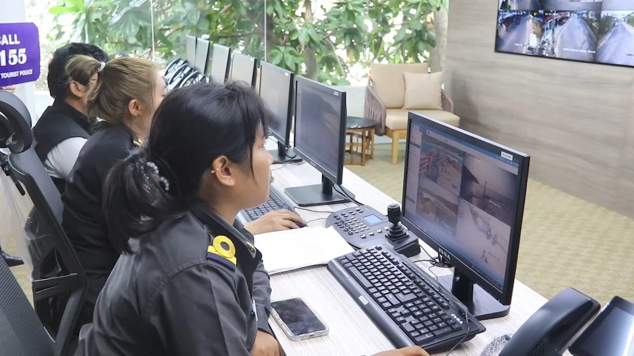เกาะล้านยกระดับความปลอดภัยขั้นสุด! “รองมาโนช” เผย พัทยาติดตั้ง CCTV 280 ตัว เสริมกล้อง AI สแกนใบหน้าจับโจร-นักท่องเที่ยวอุ่นใจ
