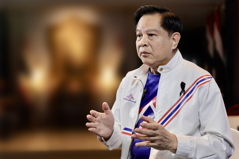 ‘พีระพันธุ์’ เขย่ารัฐบาล เลิกอ้อมค้อม! จี้บังคับใช้กฎหมาย ม.122 เด็ดขาด สกัดส่งน้ำมันหนุนยุทธปัจจัยกัมพูชา ลั่นจับทันที