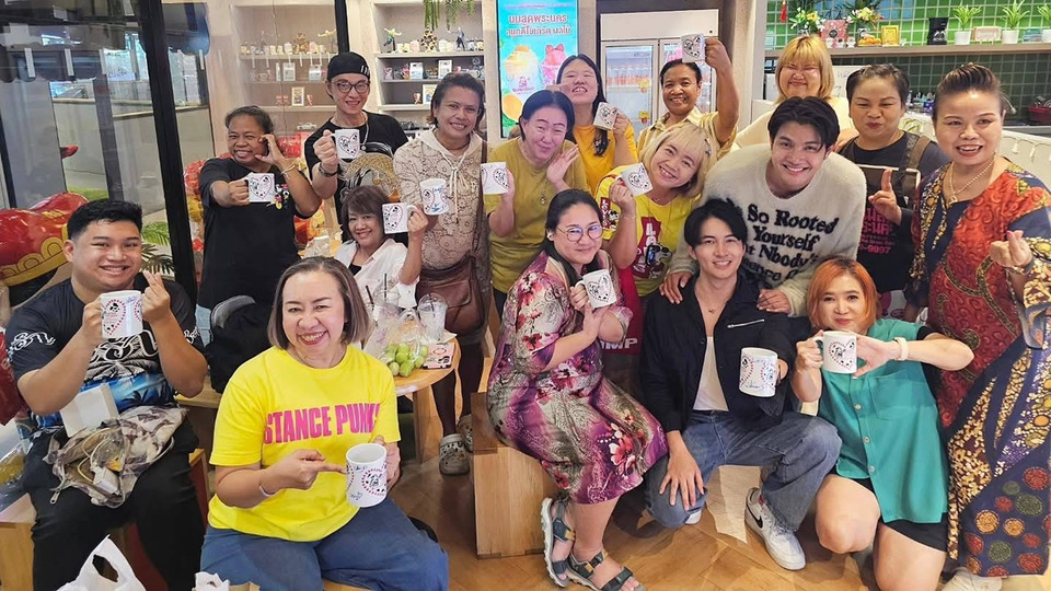 “เล้ง–แสตมป์” จัดแฟนมีตสุดอบอุ่น ใกล้ชิดแฟนคลับที่นมสดพระนคร รัชดา