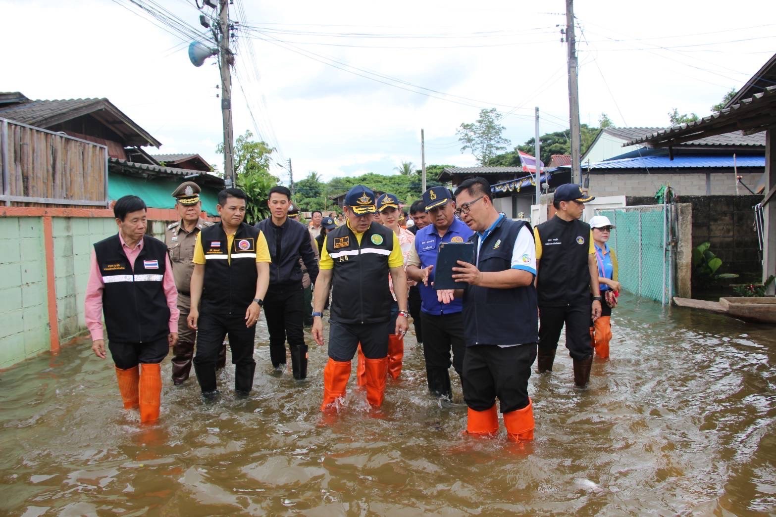กรมชลฯ เกาะติดสถานการณ์น้ำพะเยา ติดตั้งเครื่องสูบน้ำ-กระสอบทราย ช่วยลดผลกระทบมากที่สุด