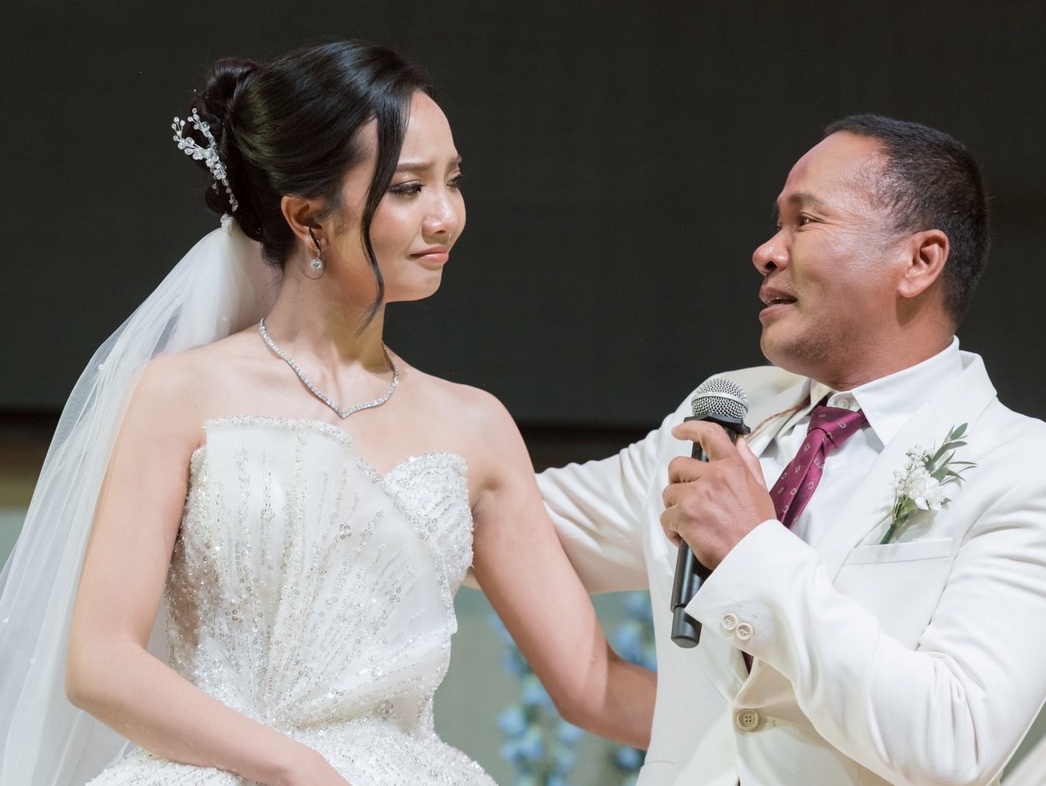 สุดซึ้ง!! "พ่อไมค์ ภิรมย์พร" โพสต์ถึง "น้องเมย์"ลูกสาวคนโต เข้าสู่พิธีวิวาห์