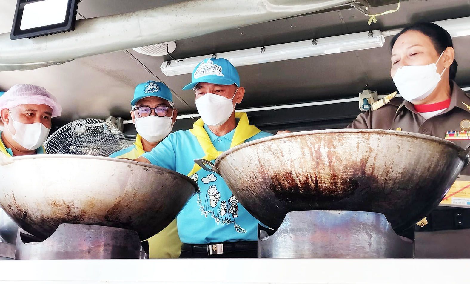 ประจวบฯ เปิดกิจกรรมจิตอาสาพระราชทานรอบเขตวังไกลกังวล เนื่องในวันเฉลิมพระชนมพรรษา สมเด็จพระพันปีหลวง