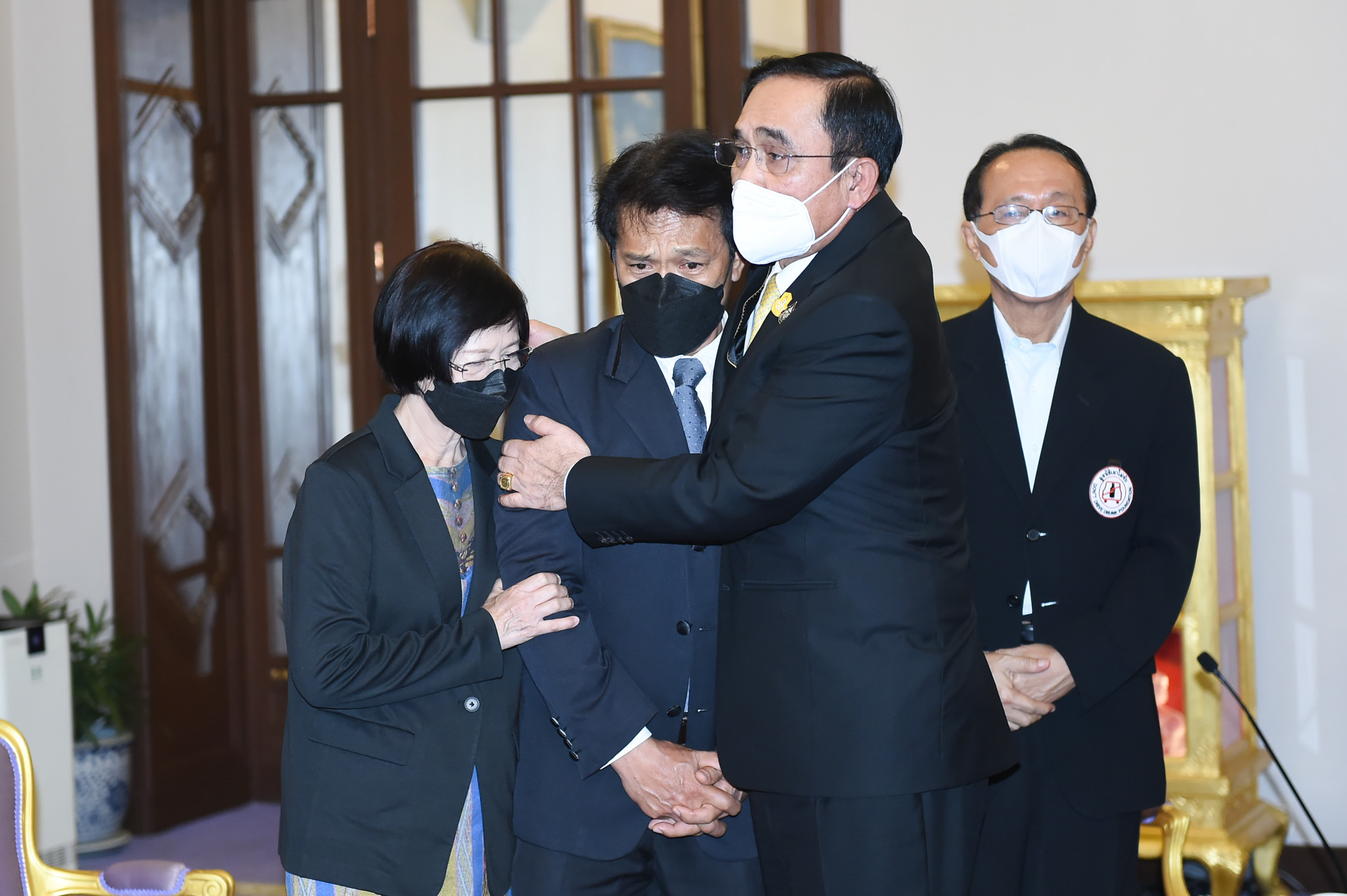 นายก ฯ ขอให้การสูญเสียหมอกระต่าย เป็นคติ สร้างจิตสำนึกใช้รถใช้ถนน พร้อมรับข้อเสนอให้ 21 ม.ค. เป็น “วันถนนปลอดภัยแห่งชาติ”