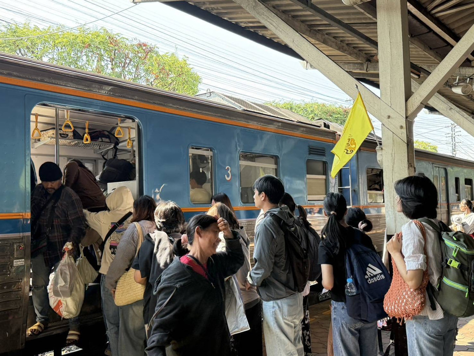 การรถไฟฯแจ้งเปลี่ยนเวลา ขบวนรถชานเมืองที่ 301 และ ขบวนรถชานเมืองที่ 383 บริการปชช. เริ่ม 1 ก.ค.นี้ 
