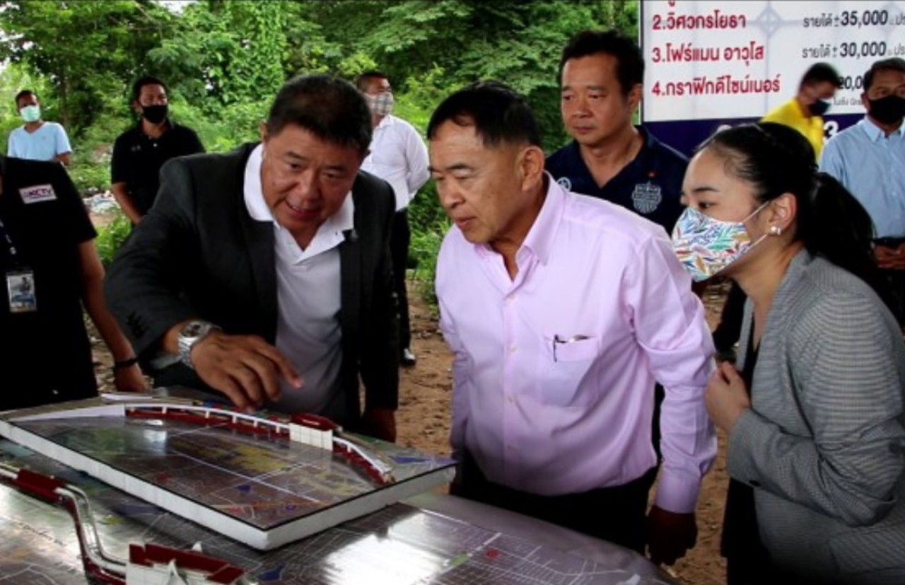 รมช.พาณิชย์ สานฝันชาวโคราช ลงพื้นที่หาข้อมูลเสนอ รมว.คมนาคม ขอทุบสะพานข้ามทางรถไฟหัวทะเล ฟื้นเศรษฐกิจท้องถิ่น