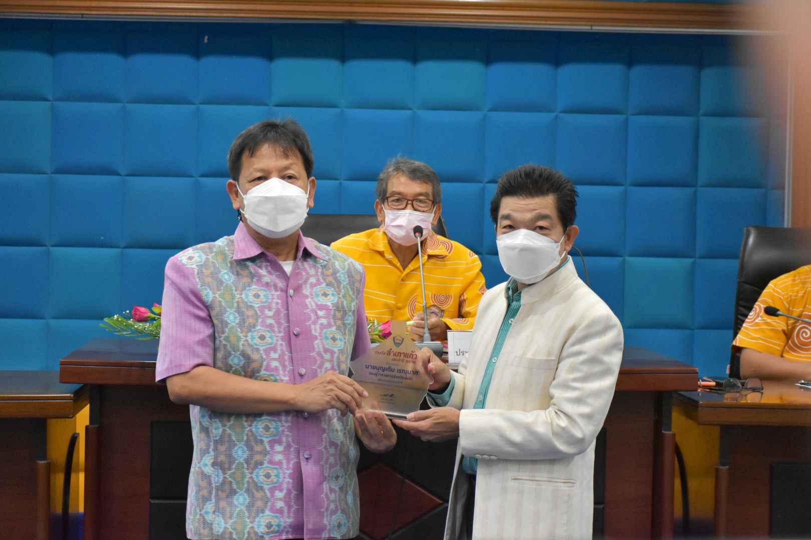 หอการค้าพังงาเปิดตัวประธานฯ คนใหม่ พร้อมมอบรางวัลสำเภาแก้ว 