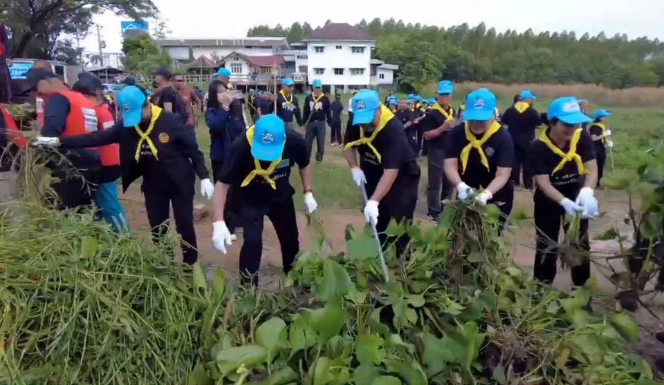 สกลนครรวมพลัง Big Cleaning Day ฟื้นฟูลำห้วยโมง ปรับภูมิทัศน์เมืองสู่ “Clean & Green City”